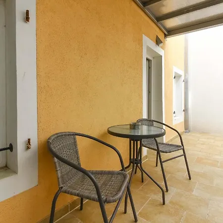 Perlina - For Two People With Terrace Apartmán